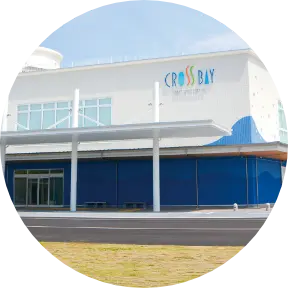 クロスベイ新湊の外観