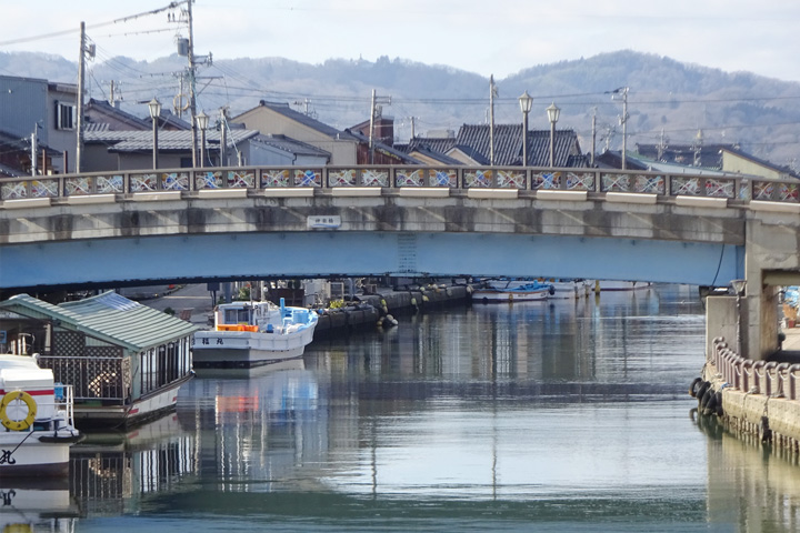 ニの丸橋の写真です