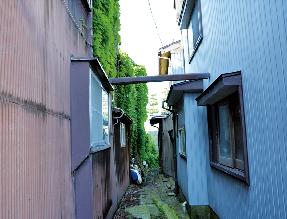 内川の路地