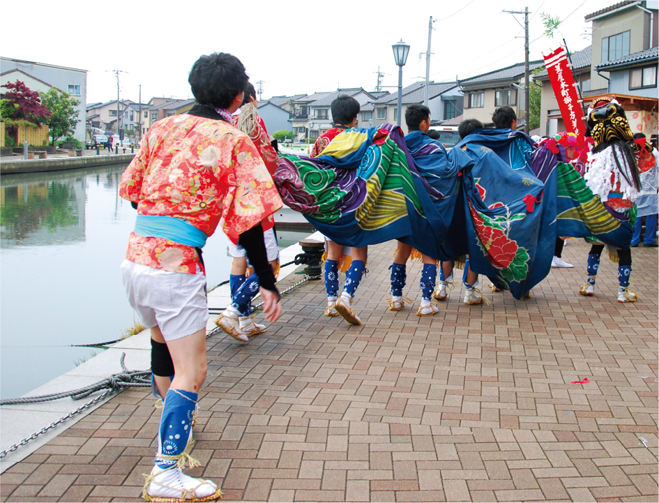 祭りの様子
