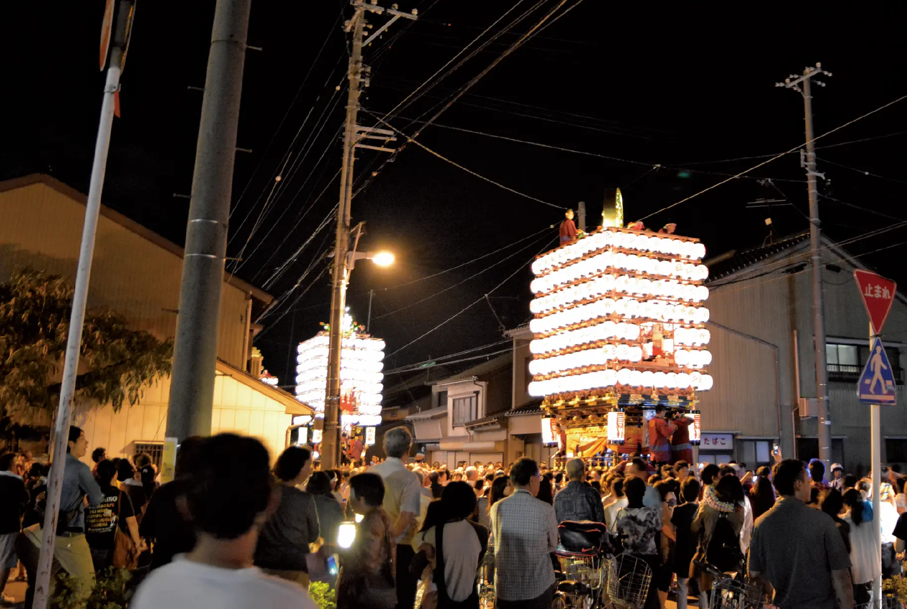夜の曳山祭り