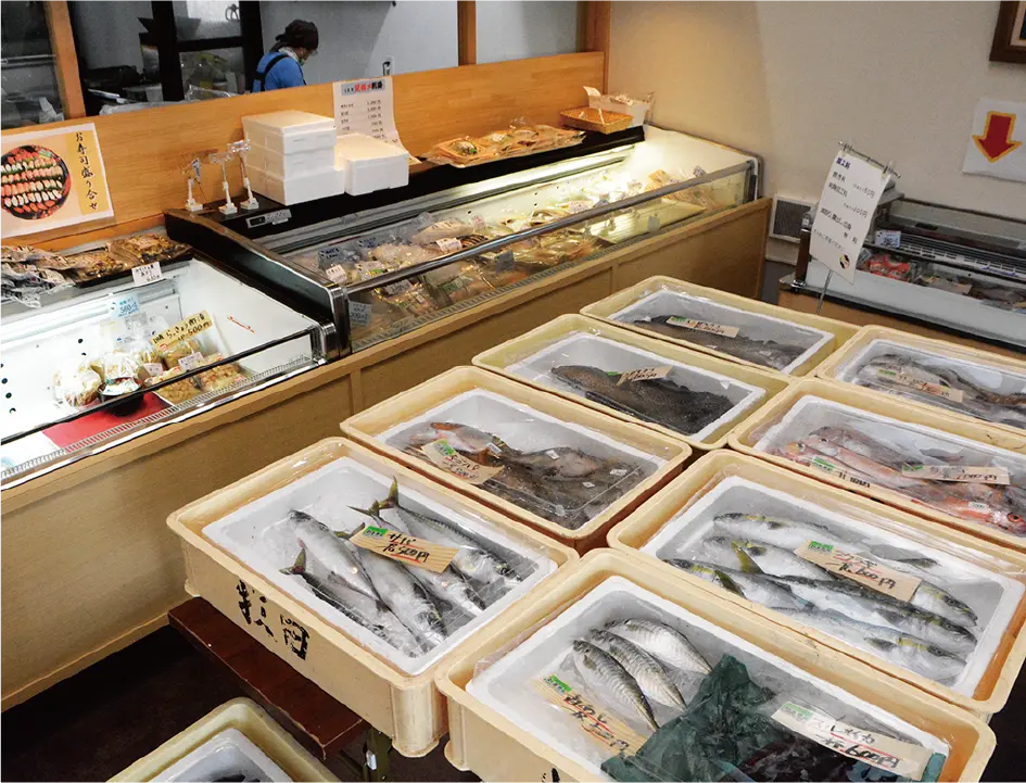 鮮魚店の店内