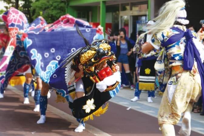 六渡寺の獅子舞