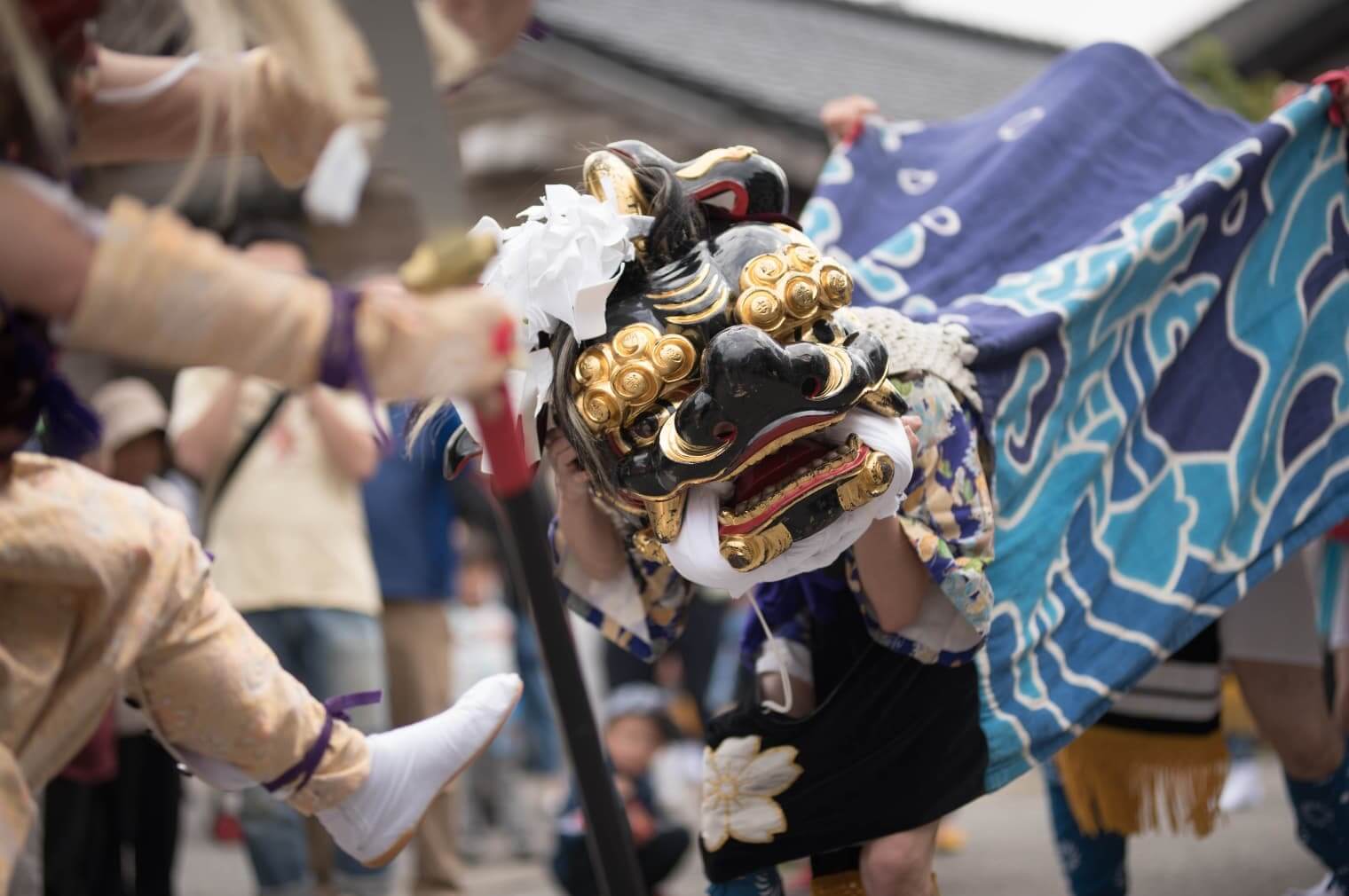 六渡寺の獅子舞