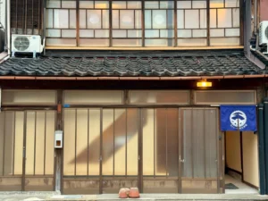 なごら～れ放生津屋